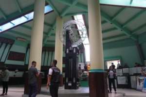 Pesona Kulminasi Matahari Tugu Khatulistiwa