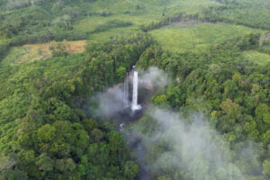 Paket Hiking Riam Berawant Bengkayang